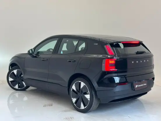 VOLVO-EX30-2024