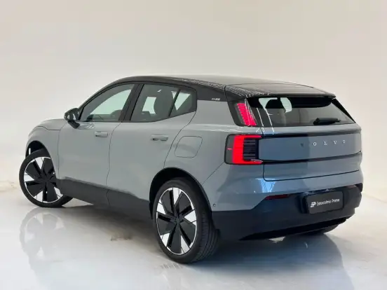 VOLVO-EX30-2024