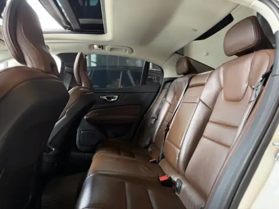 VOLVO-S60-2019