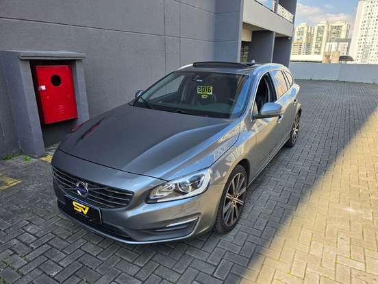 VOLVO-V60-2.0 T5 MOMENTUM TURBO GASOLINA 4P AUTOMÁTICO VOLVO-V60-2015