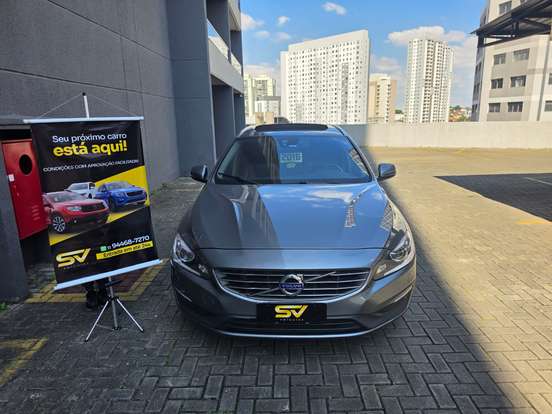 VOLVO-V60-2.0 T5 MOMENTUM TURBO GASOLINA 4P AUTOMÁTICO VOLVO-V60-2015