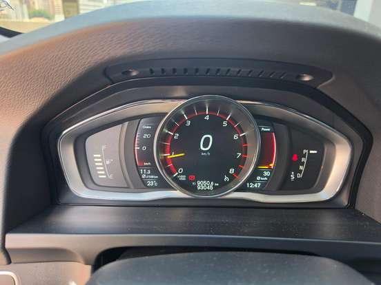 VOLVO-V60-2.0 T5 MOMENTUM TURBO GASOLINA 4P AUTOMÁTICO VOLVO-V60-2015
