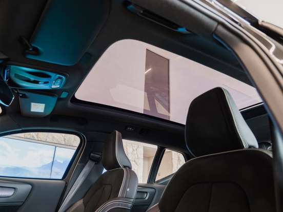 VOLVO-XC40-2020