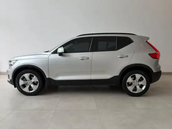VOLVO-XC40-2.0 T4 GASOLINA GEARTRONIC VOLVO-XC40-2019