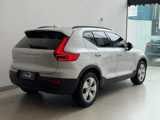 VOLVO-XC40-2.0 T4 GASOLINA GEARTRONIC VOLVO-XC40-2019