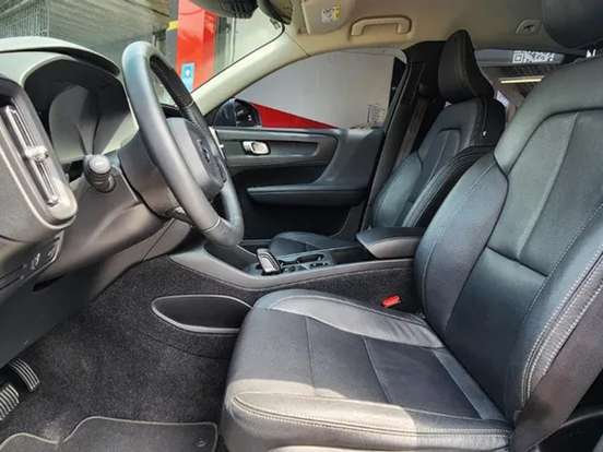 VOLVO-XC40-2.0 T4 GASOLINA GEARTRONIC VOLVO-XC40-2018