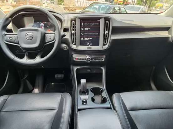 VOLVO-XC40-2.0 T4 GASOLINA GEARTRONIC VOLVO-XC40-2018