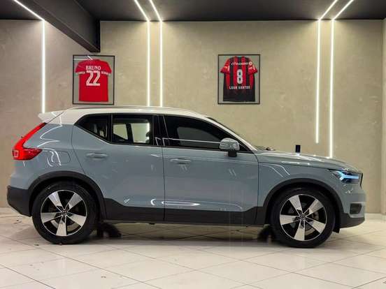 VOLVO-XC40-2.0 T4 GASOLINA GEARTRONIC VOLVO-XC40-2018