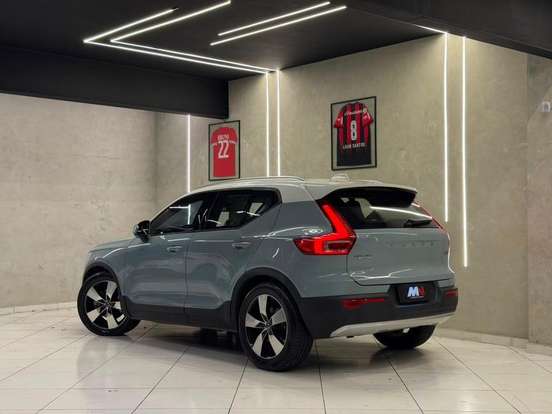 VOLVO-XC40-2.0 T4 GASOLINA GEARTRONIC VOLVO-XC40-2018