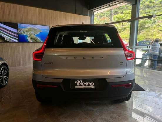 VOLVO-XC40-2.0 T4 GASOLINA GEARTRONIC VOLVO-XC40-2018