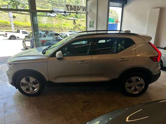 VOLVO-XC40-2.0 T4 GASOLINA GEARTRONIC VOLVO-XC40-2018