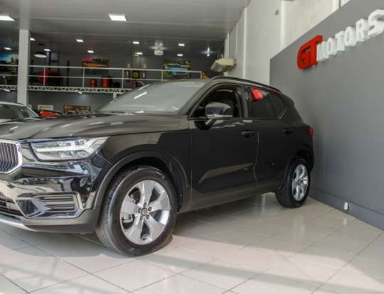 VOLVO-XC40-2.0 T4 GASOLINA GEARTRONIC VOLVO-XC40-2018