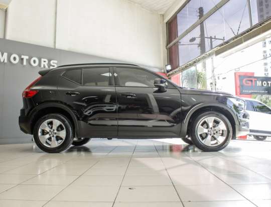 VOLVO-XC40-2.0 T4 GASOLINA GEARTRONIC VOLVO-XC40-2018