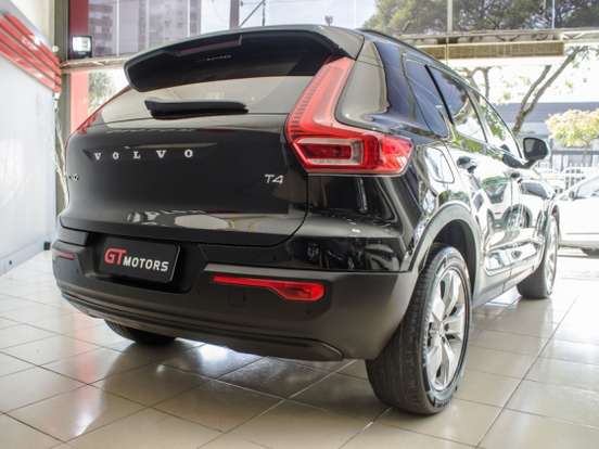 VOLVO-XC40-2.0 T4 GASOLINA GEARTRONIC VOLVO-XC40-2018
