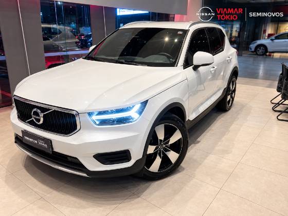VOLVO XC40 2.0 T5 GASOLINA MOMENTUM AWD GEARTRONIC