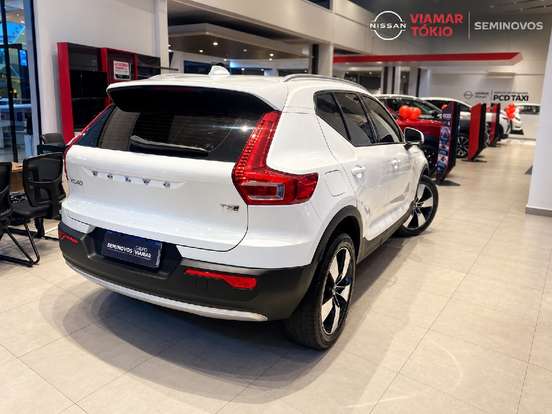 VOLVO-XC40-2.0 T5 GASOLINA MOMENTUM AWD GEARTRONIC VOLVO-XC40-2018