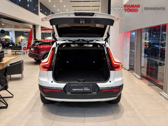 VOLVO-XC40-2.0 T5 GASOLINA MOMENTUM AWD GEARTRONIC VOLVO-XC40-2018