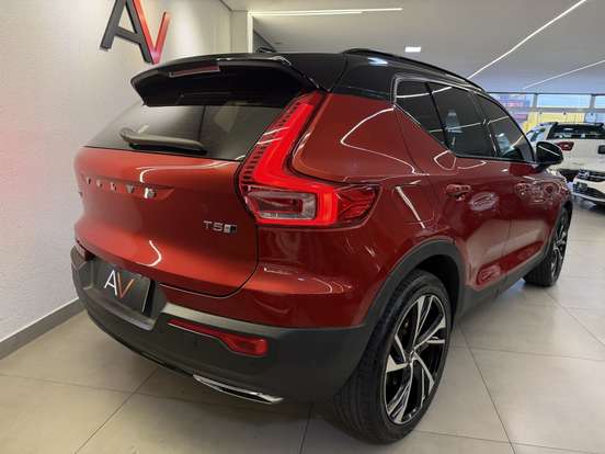 VOLVO-XC40-2.0 T5 GASOLINA R-DESIGN AWD GEARTRONIC VOLVO-XC40-2018