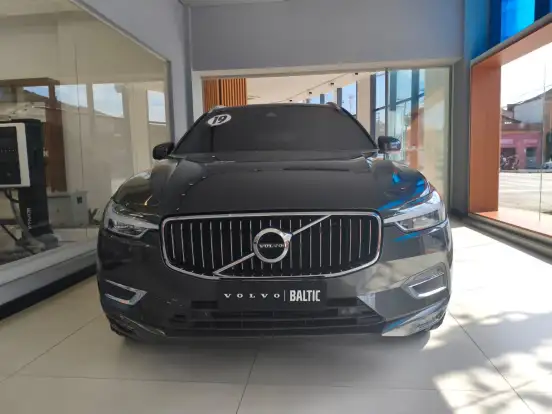 VOLVO-XC60-2018