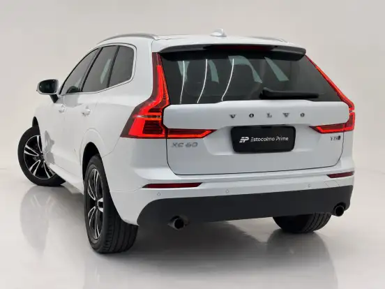 VOLVO-XC60-2.0 T5 GASOLINA MOMENTUM AWD GEARTRONIC VOLVO-XC60-2019
