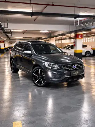 VOLVO-XC60-2015