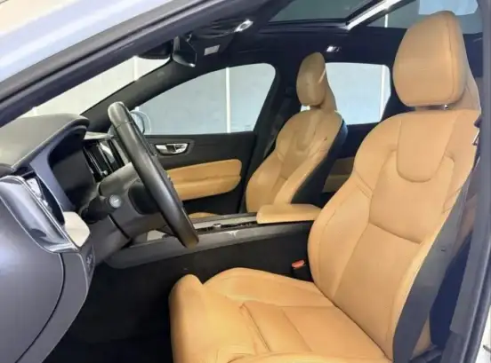 VOLVO-XC60-2019