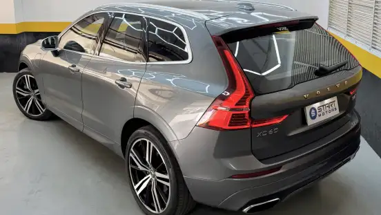 VOLVO-XC60-2019