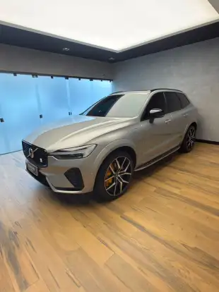 VOLVO-XC60-2023