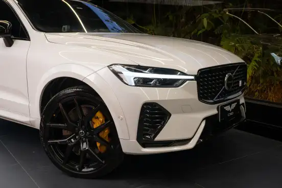 VOLVO-XC60-2023