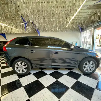 VOLVO-XC60-2016