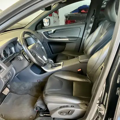 VOLVO-XC60-2016