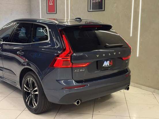 VOLVO-XC60-2.0 D5 DIESEL MOMENTUM AWD GEARTRONIC VOLVO-XC60-2019