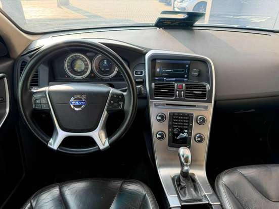 VOLVO-XC60-2013