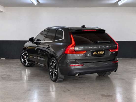 VOLVO-XC60-2018
