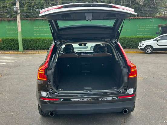 VOLVO-XC60-2.0 T5 GASOLINA MOMENTUM AWD GEARTRONIC VOLVO-XC60-2018