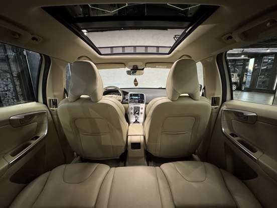 VOLVO-XC60-2.0 T5 MOMENTUM GASOLINA 4P AUTOMÁTICO VOLVO-XC60-2016