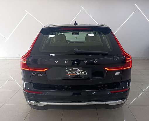 VOLVO-XC60-2021