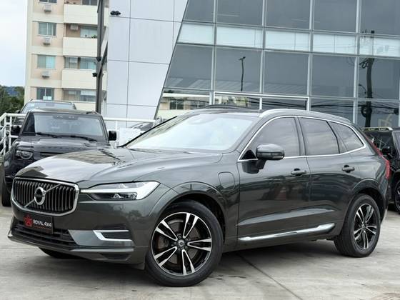 VOLVO XC60 2.0 T8 HYBRID MOMENTUM AWD GEARTRONIC