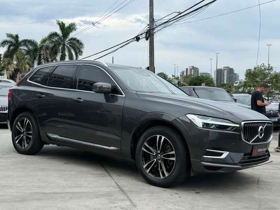 VOLVO-XC60-2021
