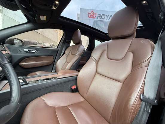 VOLVO-XC60-2021