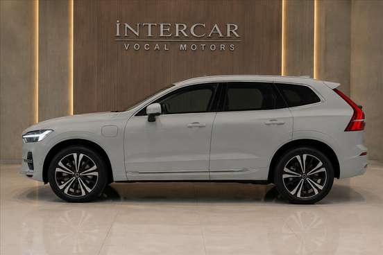 VOLVO-XC60-2025