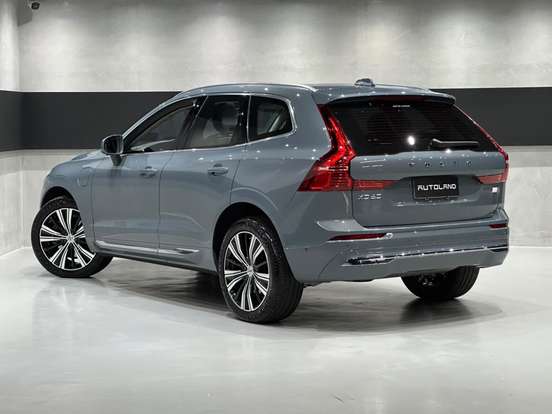 VOLVO-XC60-2021