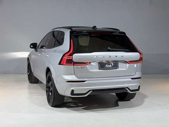 VOLVO-XC60-2023