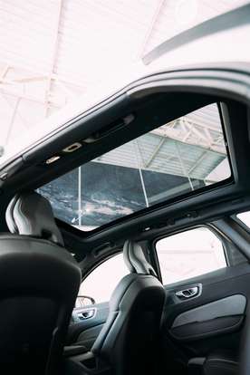 VOLVO-XC60-2024