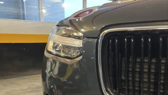 VOLVO-XC90-2018
