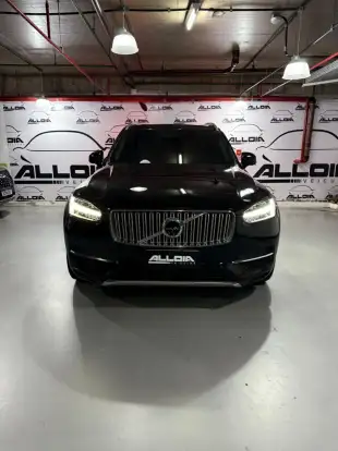 VOLVO-XC90-2018