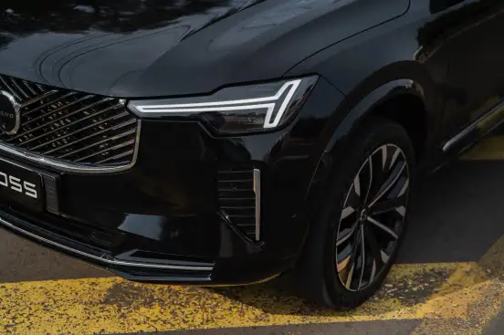 VOLVO-XC90-2024