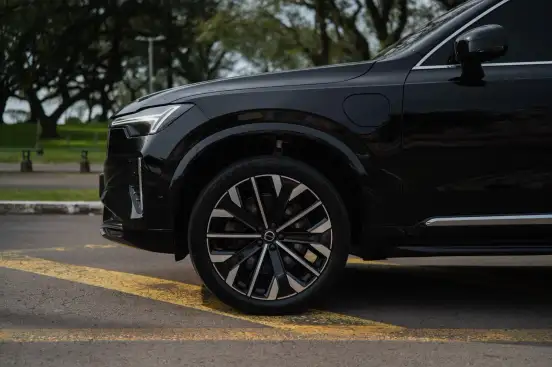 VOLVO-XC90-2024