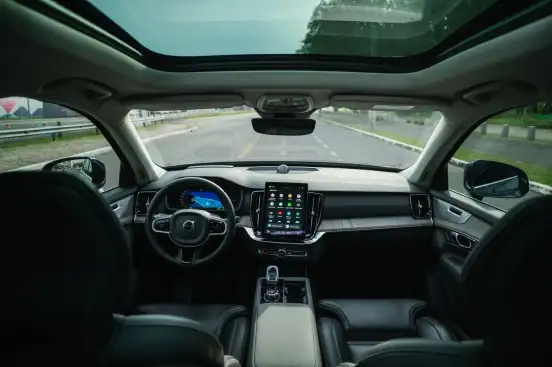 VOLVO-XC90-2024