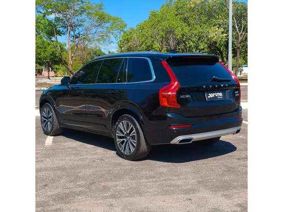 VOLVO-XC90-2019